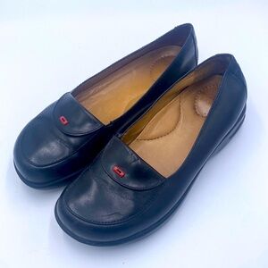 Woman’s Dansko black leather loafers comfort shoe 6405020200 40/70